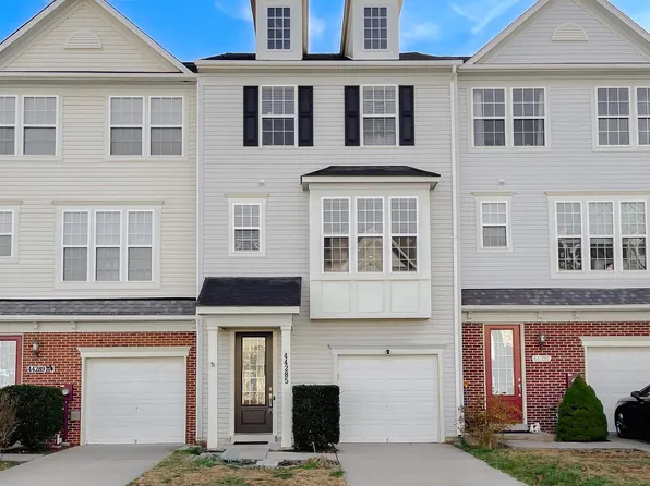 44285 Beaver Creek Dr, California, MD 20619