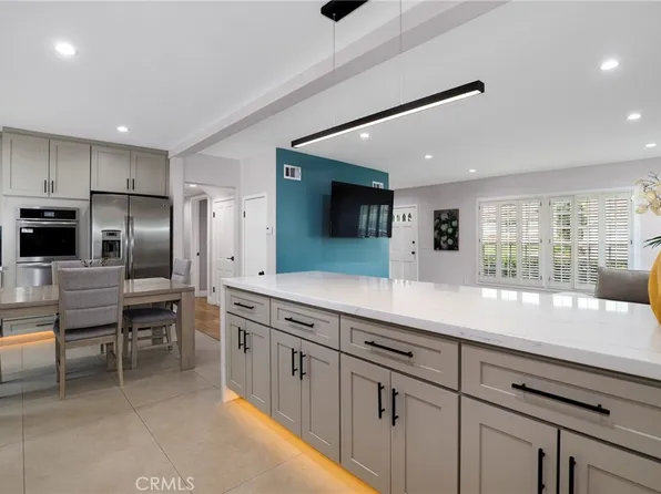 16842 Liggett St, North Hills, CA 91343