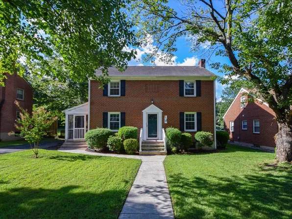 2414 Fairway Dr SW, Roanoke, VA 24015