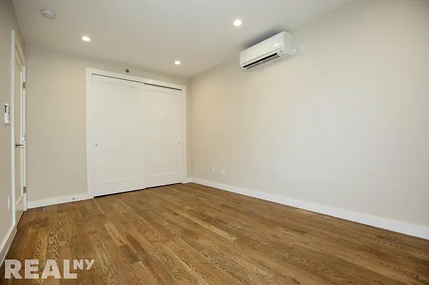 Rented by REAL New York | media 28