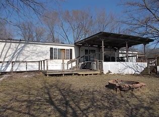 2 Middle Dam Rd, Pana, IL 62557