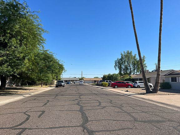 4th image of 8426 N 38th Dr
