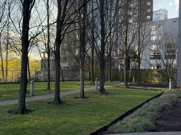 2 bedroom rental in Vancouver — photo 14