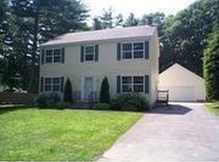 22 Pine Rd, North Hampton, NH 03862