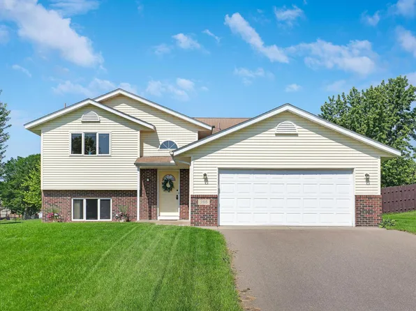 205 4th St NW, Saint Michael, MN 55376