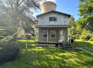 711 W 4th St, Michigan City, IN 46360