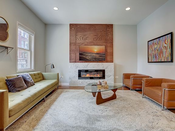 4th image of 3000 N Hoyne Ave #1