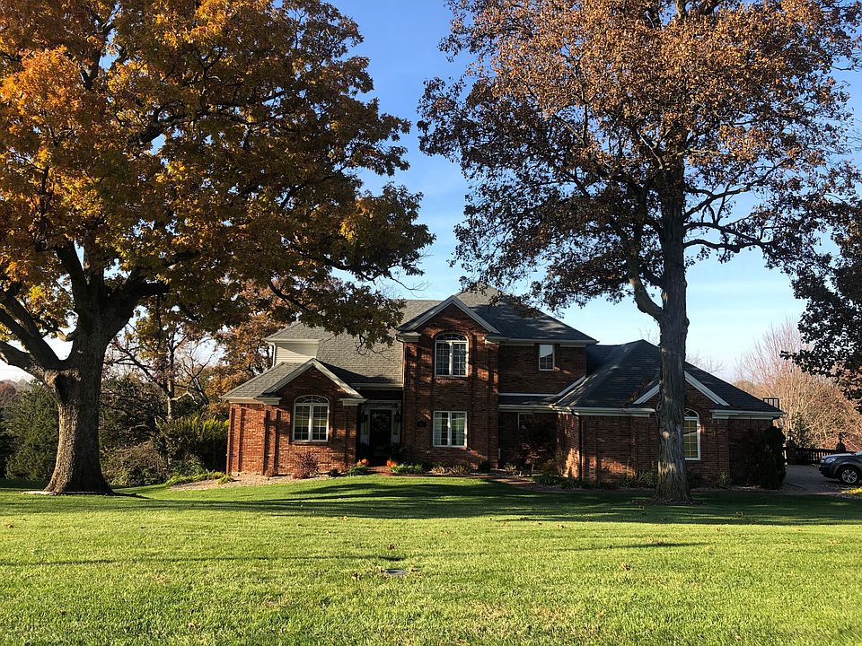 1st image of 414 Turnberry Dr