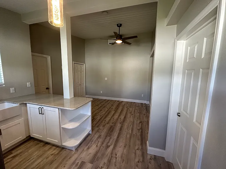 2210 S Euclid Cir #B — Photo 20