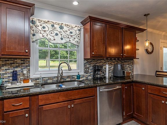 5th image of 17621 Creekside Dr