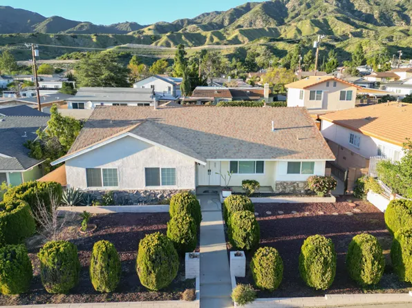13905 Olive View Dr, Sylmar, CA 91342