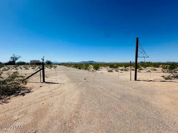 49352 State Highway 72, Bouse, AZ 85325