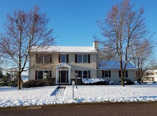 906 Dogwood Dr, Washington, IL