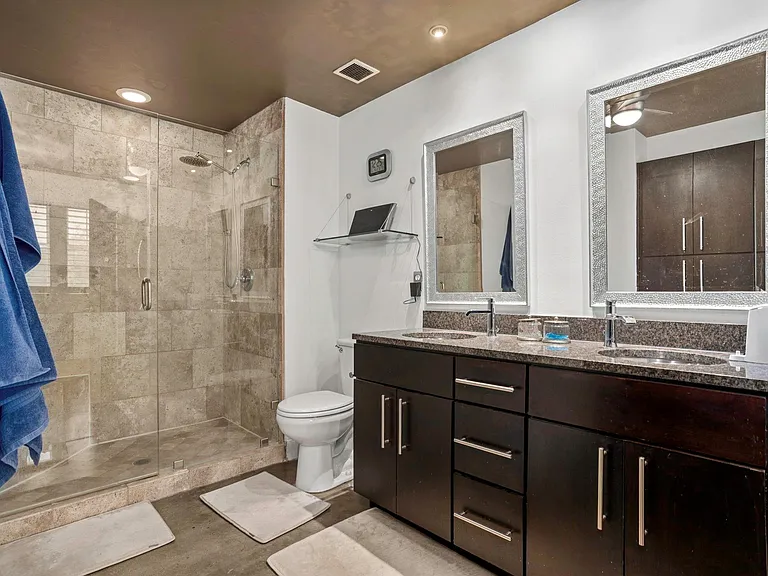 831 S Flores St #2201 — Photo 14