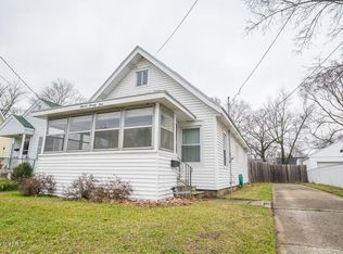 1121 Merrifield St SE, Grand Rapids, MI 49507