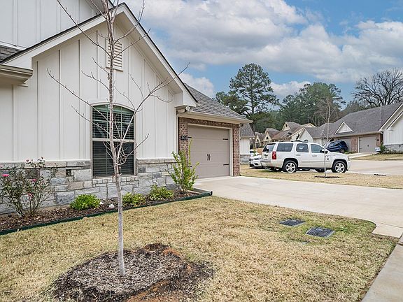 2nd image of 5905 Eagles Nest Blvd #302