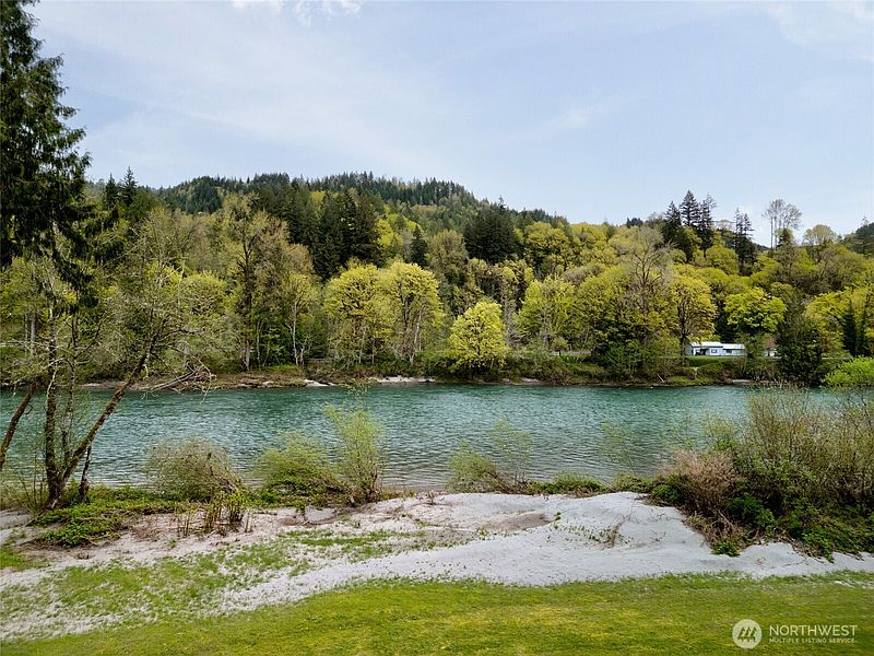 3rd image of 7337 Skagit View Drive