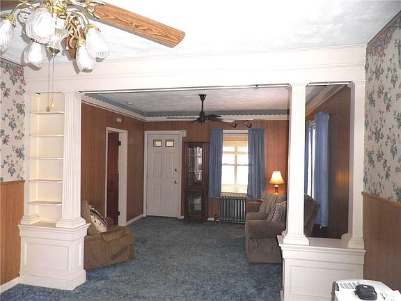 4th image of 246 S Clarendon St