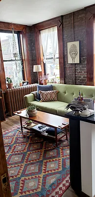 Rented by MCR Realty | media 9