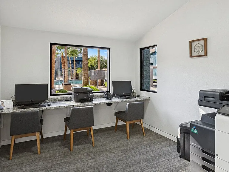 Tanque Verde Apartments — Photo 29