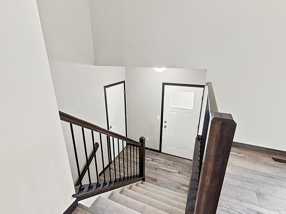 3rd image of 9425 W Liam St