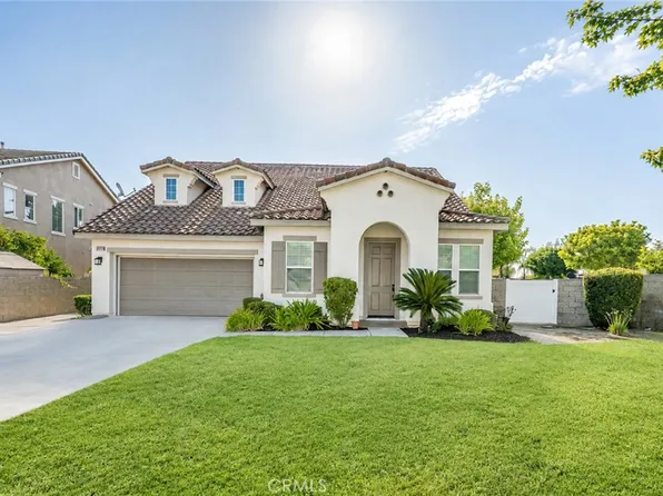 8274 Fern Grove Cir, Riverside, CA 92508