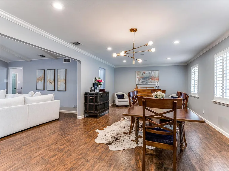 4805 Creighton Dr — Photo 3