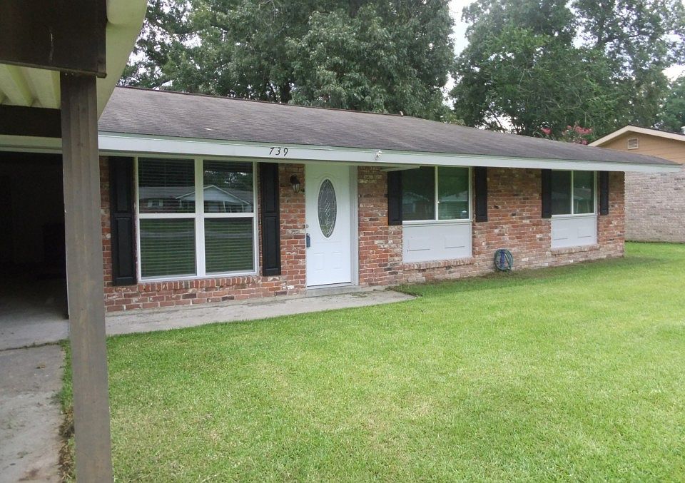 1st image of 739 Fontainebleau Dr