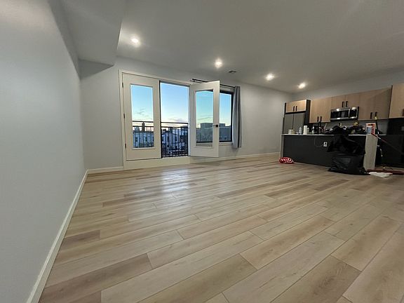 2nd image of 1116 E Berks St #410