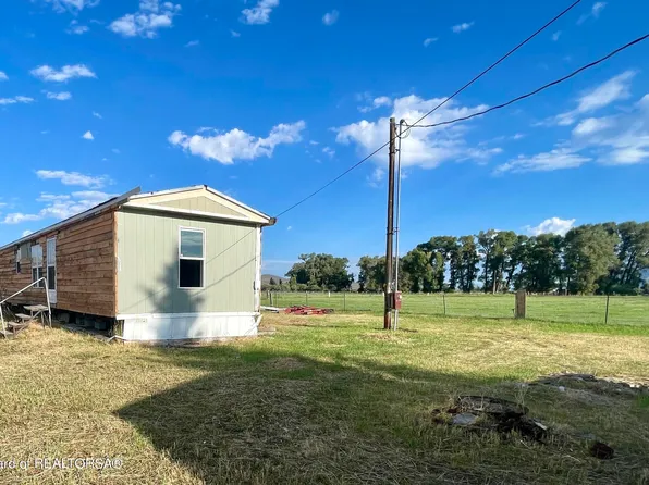 260 Wyman Ave, Cokeville, WY 83114