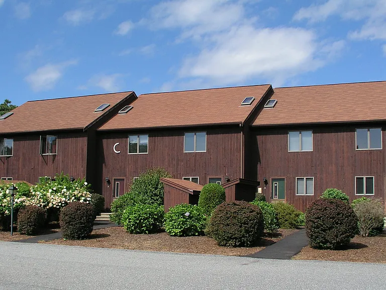 Kingsbury Townhouses — Photo 1