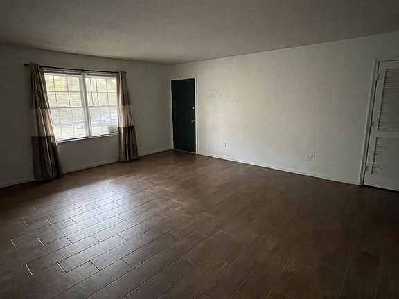 4th image of 2150 Spoleto Lane H Unit 1-5