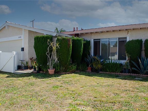 3rd image of 21408 Berendo Ave