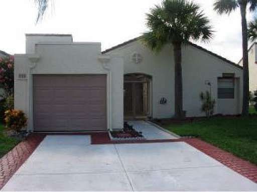 1st image of 732 Green Valley Ln