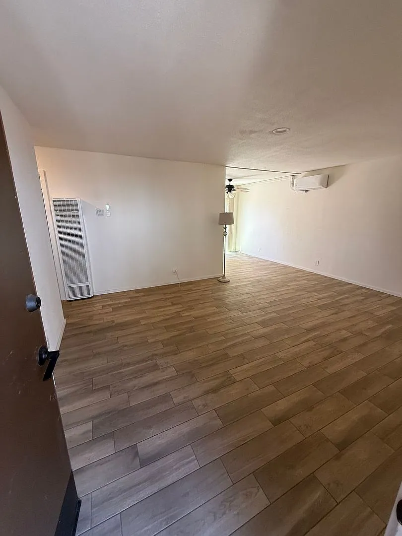 1211 E Appleton St, Long Beach — Photo 1