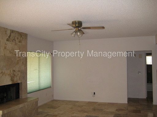 2nd image of 5661 E Grandview St