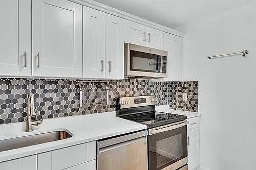 125 Trapelo Rd Photo 1