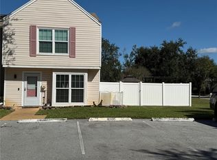 16335 Rambling Vine Dr W, Tampa, FL 33624