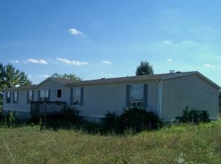 101 Haskins St, Goodview, VA 24095