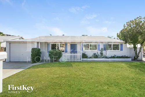 1001 E Seldon Ln Photo 1 1001 E Seldon Ln Photo 1