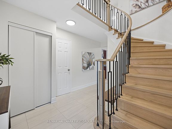 3rd image of 1870 Larksmere Ct