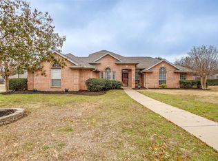 1612 Tennyson Ln, Cleburne, TX 76033