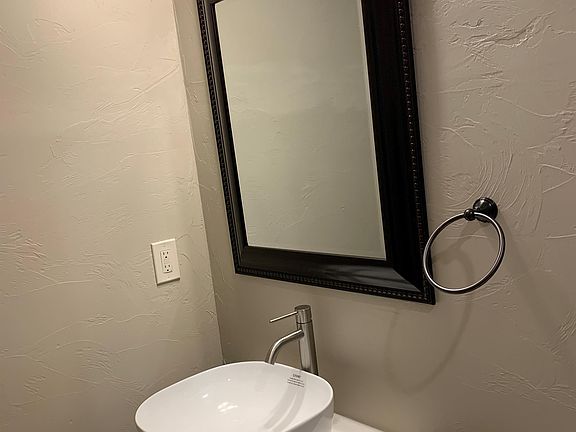 4th image of 100 S 22nd St #5