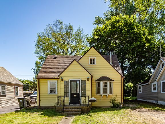 2nd image of 313 Highmoor Dr