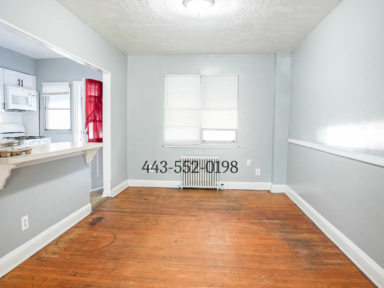 3 bed, 1100 sqft, $2,200 — Photo 4