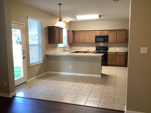 4th image of 3800 Veiled Falls Dr