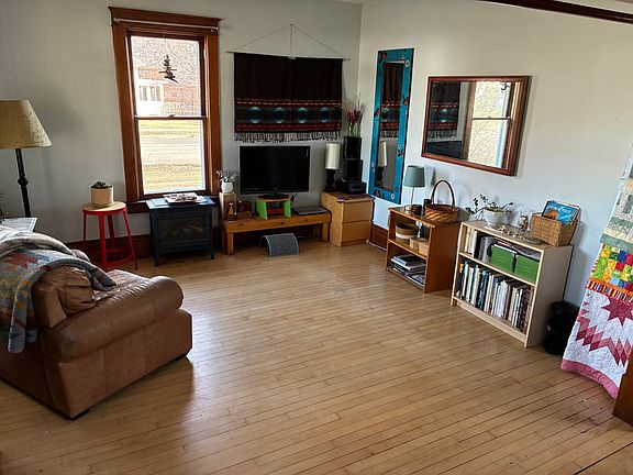 5th image of 1003 7th Ave N