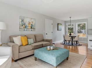83 Cadora Ave, Warwick, RI 02886
