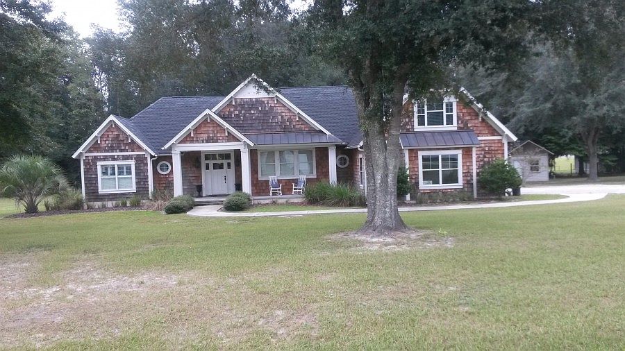 1st image of 233 SW Meadow Ter