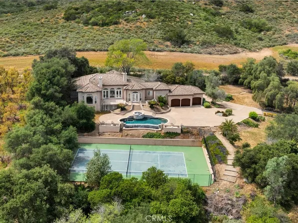 3013 Olive Hill Rd, Fallbrook, CA 92028